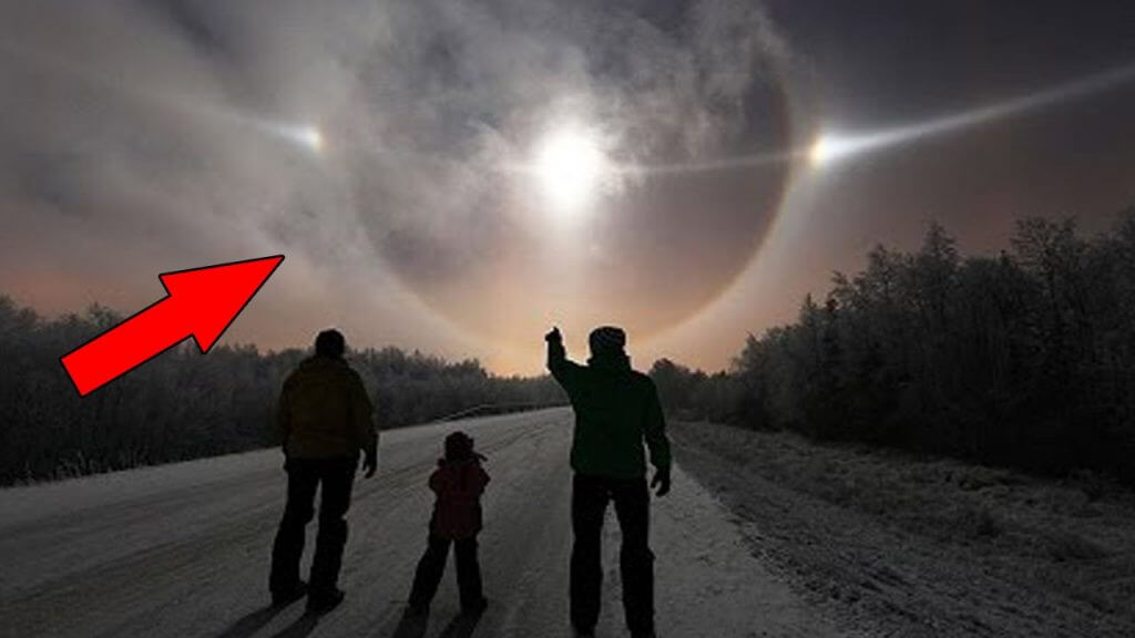 Unexplained phenomena occurring in key moments of the history